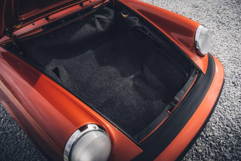 Porsche 911 Carrera 2.7