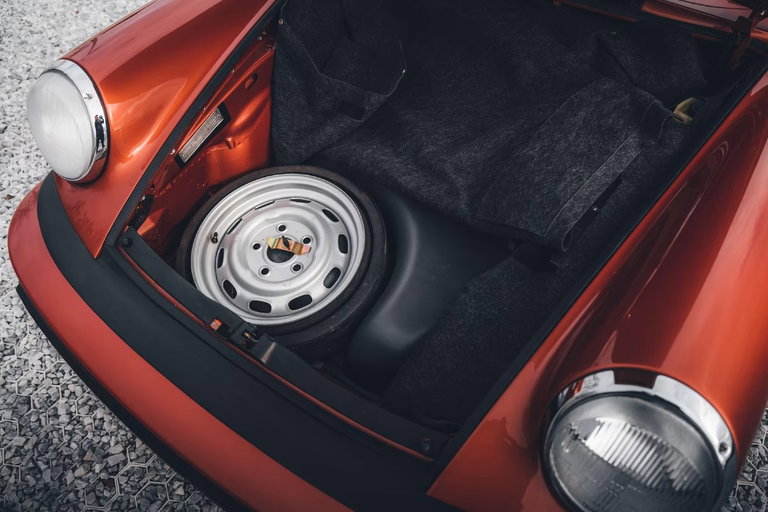 Porsche 911 Carrera 2.7