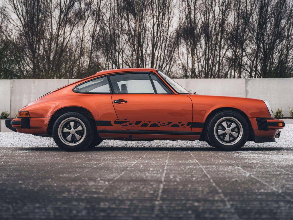 Porsche 911 Carrera 2.7
