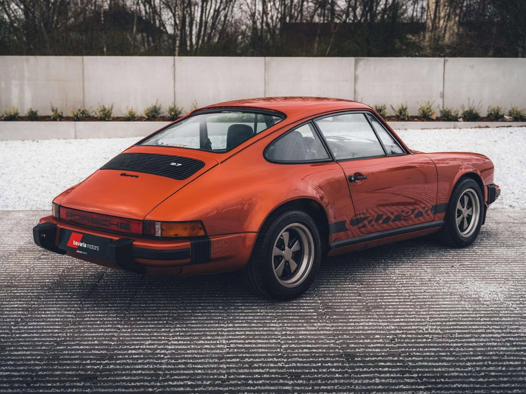 Porsche 911 Carrera 2.7