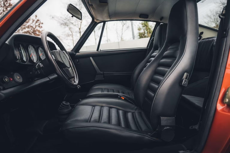 Porsche 911 Carrera 2.7