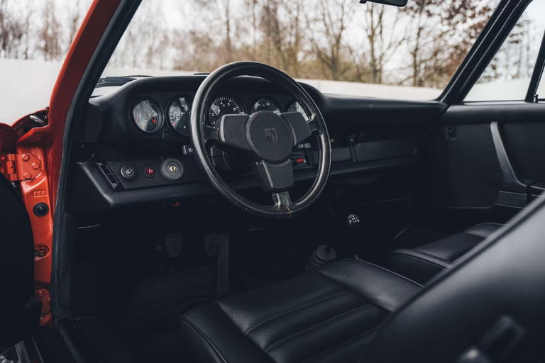 Porsche 911 Carrera 2.7