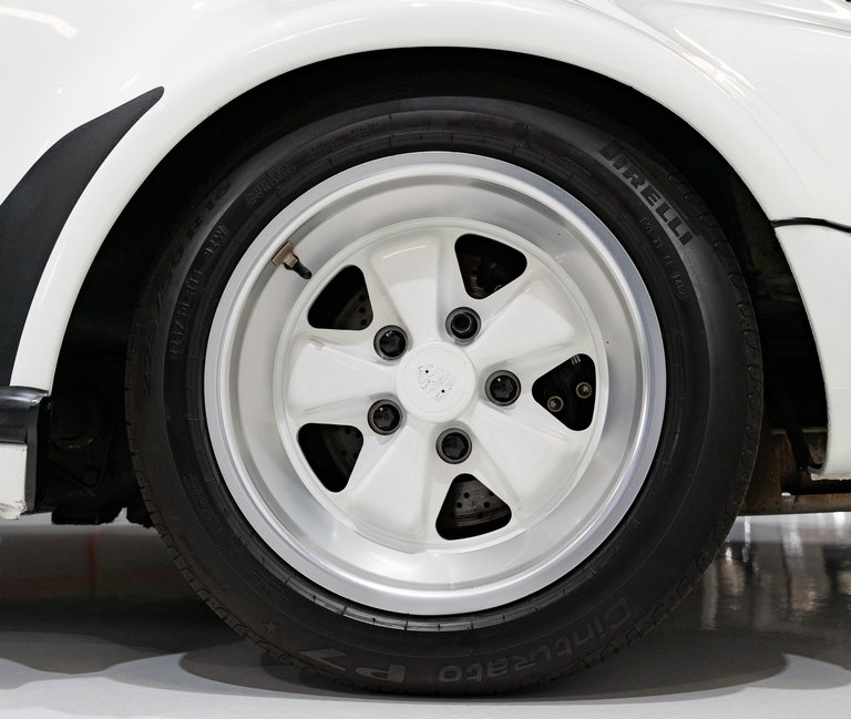 Porsche 911 Carrera 3.2 Speedster (US)