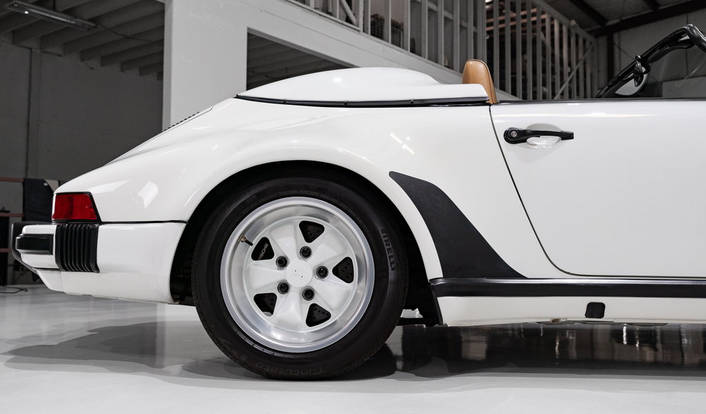 Porsche 911 Carrera 3.2 Speedster (US)