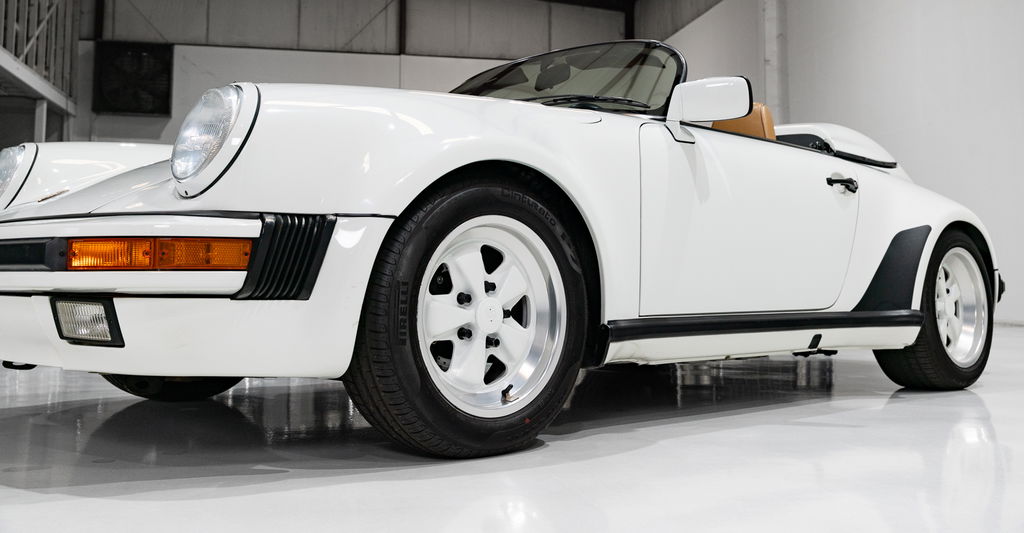 Porsche 911 Carrera 3.2 Speedster (US)