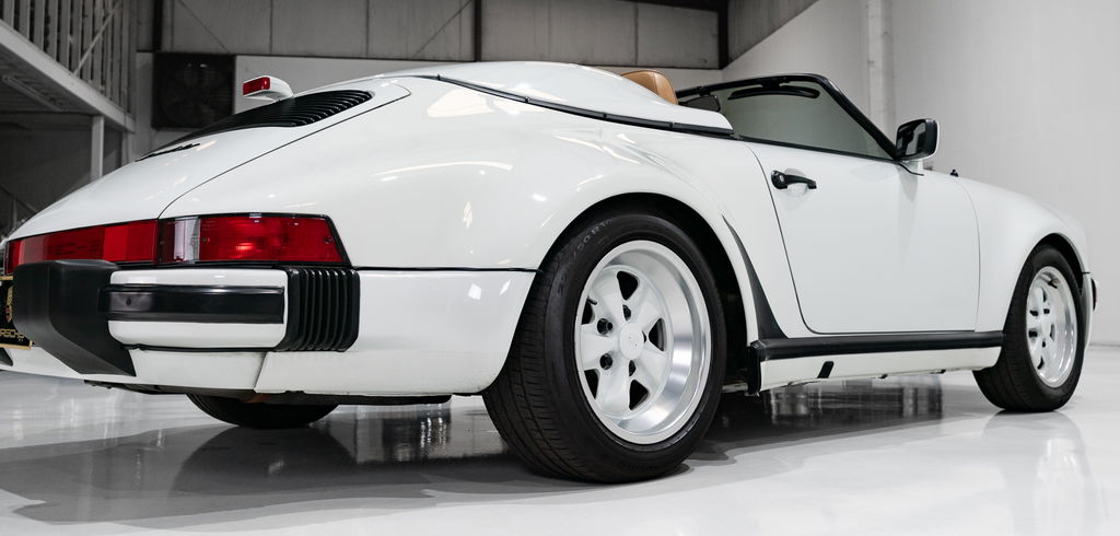 Porsche 911 Carrera 3.2 Speedster (US)