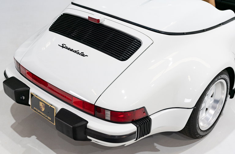Porsche 911 Carrera 3.2 Speedster (US)