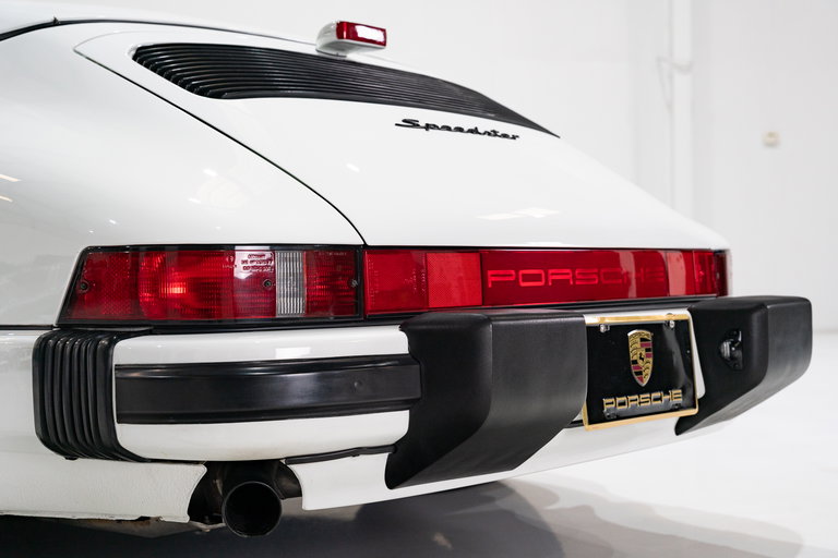 Porsche 911 Carrera 3.2 Speedster (US)