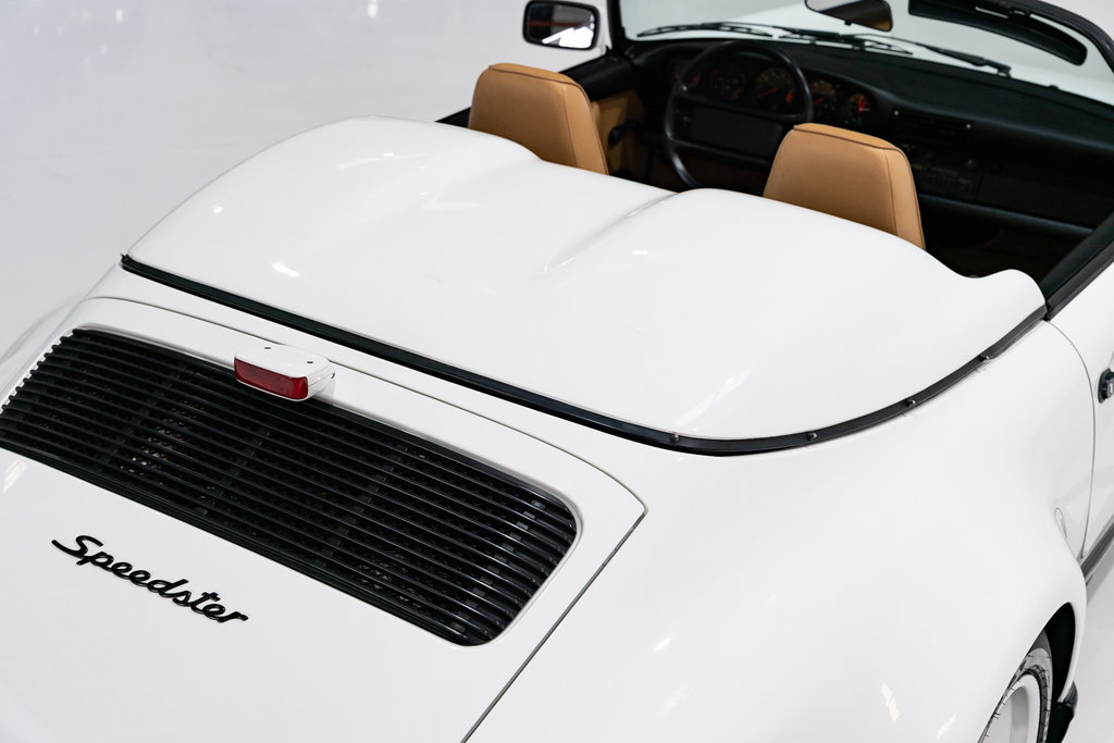 Porsche 911 Carrera 3.2 Speedster (US)