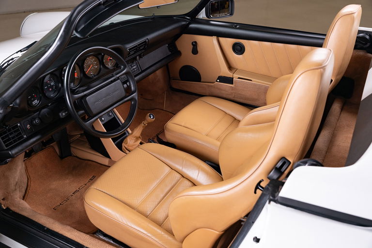 Porsche 911 Carrera 3.2 Speedster (US)