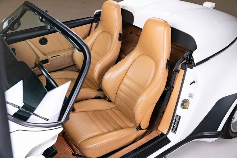 Porsche 911 Carrera 3.2 Speedster (US)