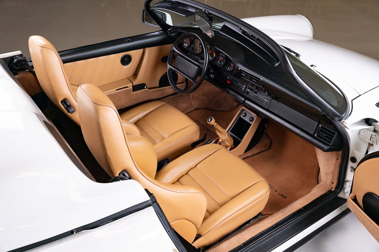 Porsche 911 Carrera 3.2 Speedster (US)