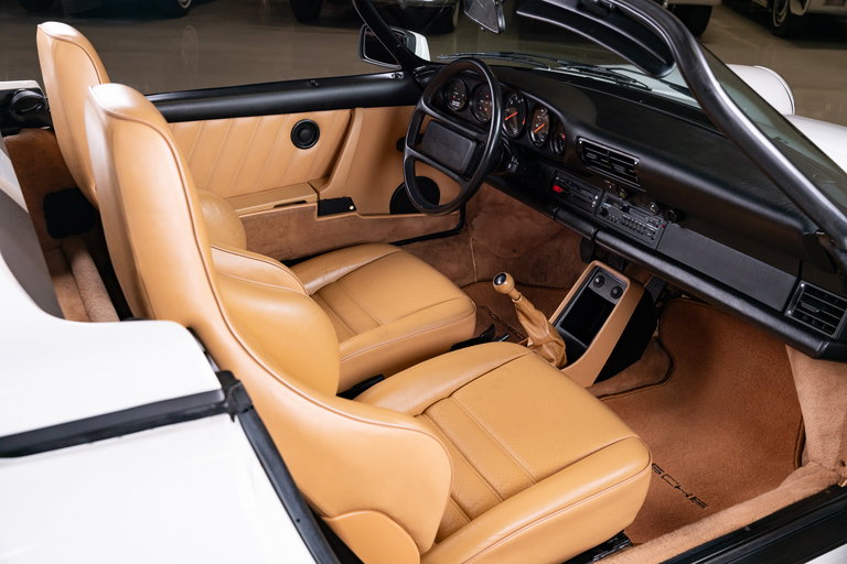 Porsche 911 Carrera 3.2 Speedster (US)