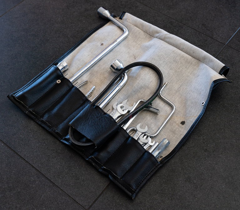 Porsche 911 Carrera 3.2 Speedster (US)