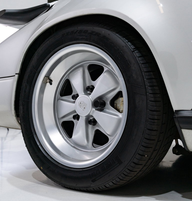 Porsche 911 Carrera 3.2 “25 Jahre 911”