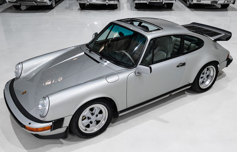 Porsche 911 Carrera 3.2 “25 Jahre 911”