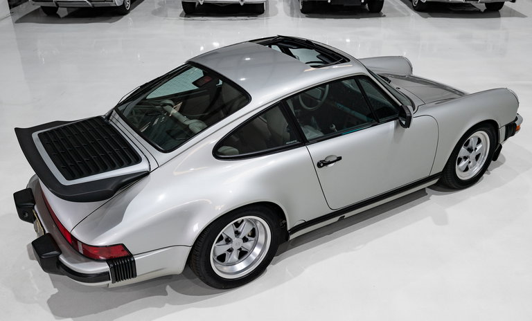 Porsche 911 Carrera 3.2 “25 Jahre 911”