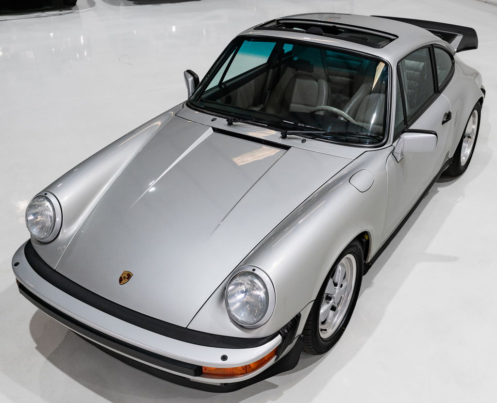 Porsche 911 Carrera 3.2 “25 Jahre 911”