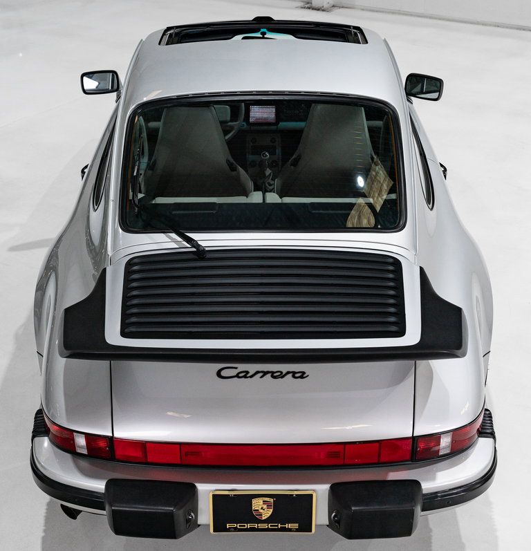 Porsche 911 Carrera 3.2 “25 Jahre 911”