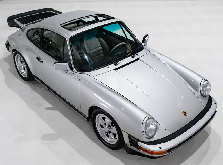 Porsche 911 Carrera 3.2 “25 Jahre 911”