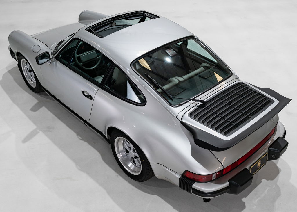 Porsche 911 Carrera 3.2 “25 Jahre 911”