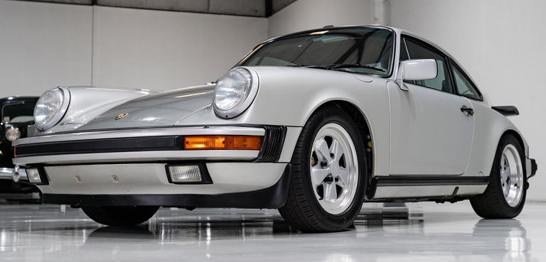 Porsche 911 Carrera 3.2 “25 Jahre 911”