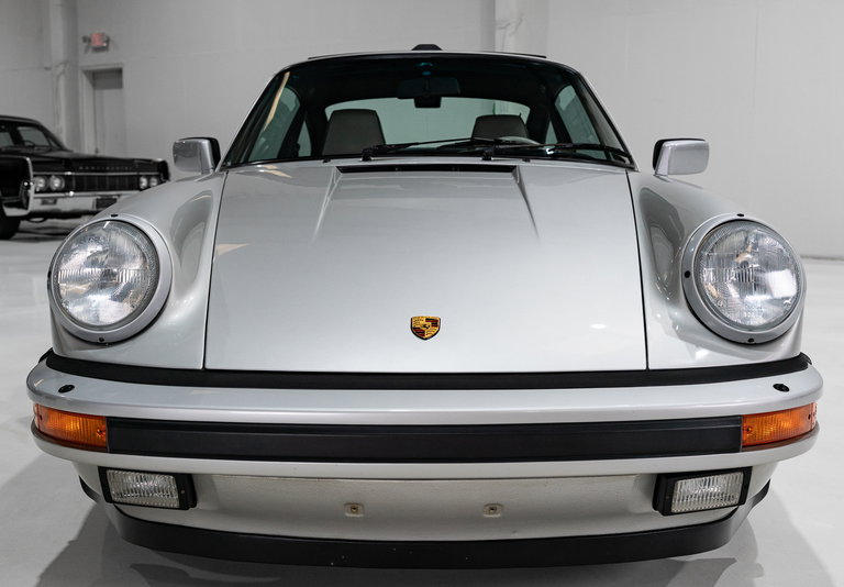 Porsche 911 Carrera 3.2 “25 Jahre 911”