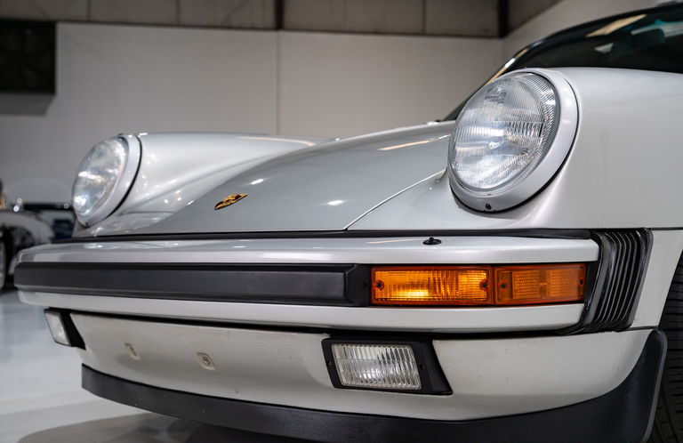 Porsche 911 Carrera 3.2 “25 Jahre 911”