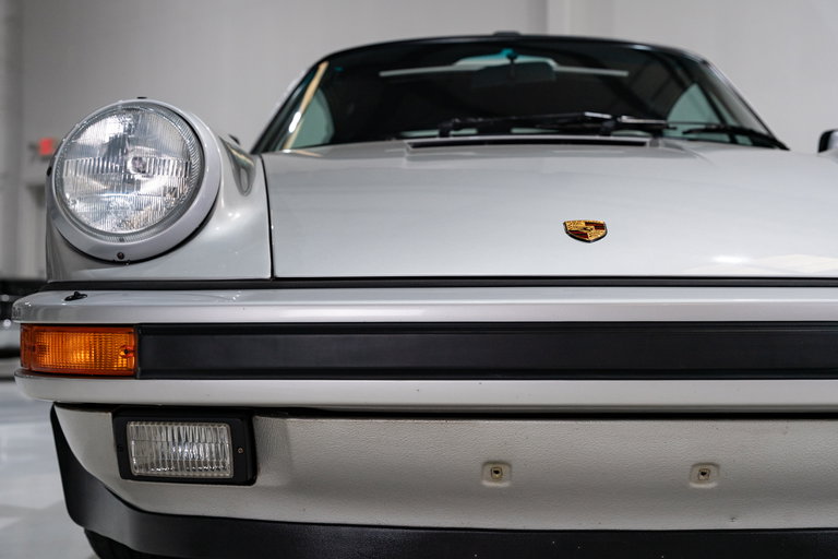 Porsche 911 Carrera 3.2 “25 Jahre 911”