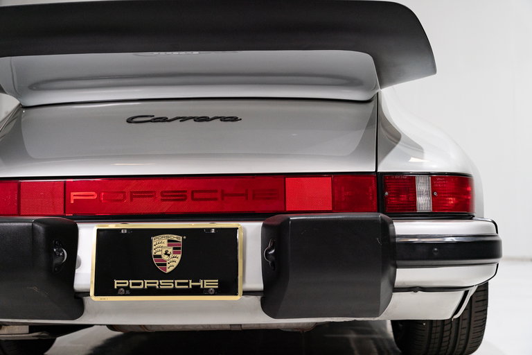 Porsche 911 Carrera 3.2 “25 Jahre 911”