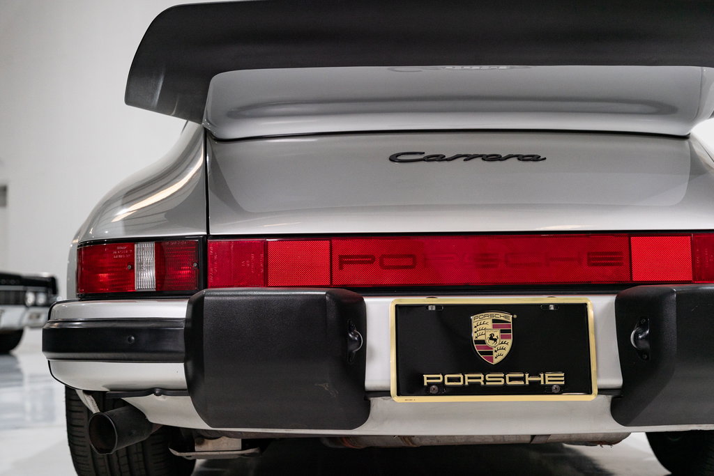Porsche 911 Carrera 3.2 “25 Jahre 911”