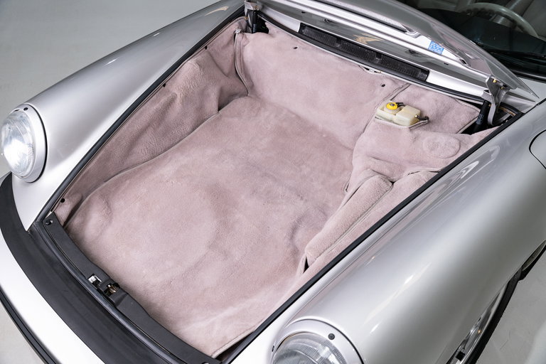 Porsche 911 Carrera 3.2 “25 Jahre 911”