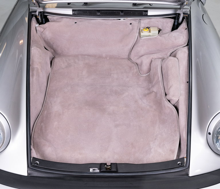 Porsche 911 Carrera 3.2 “25 Jahre 911”