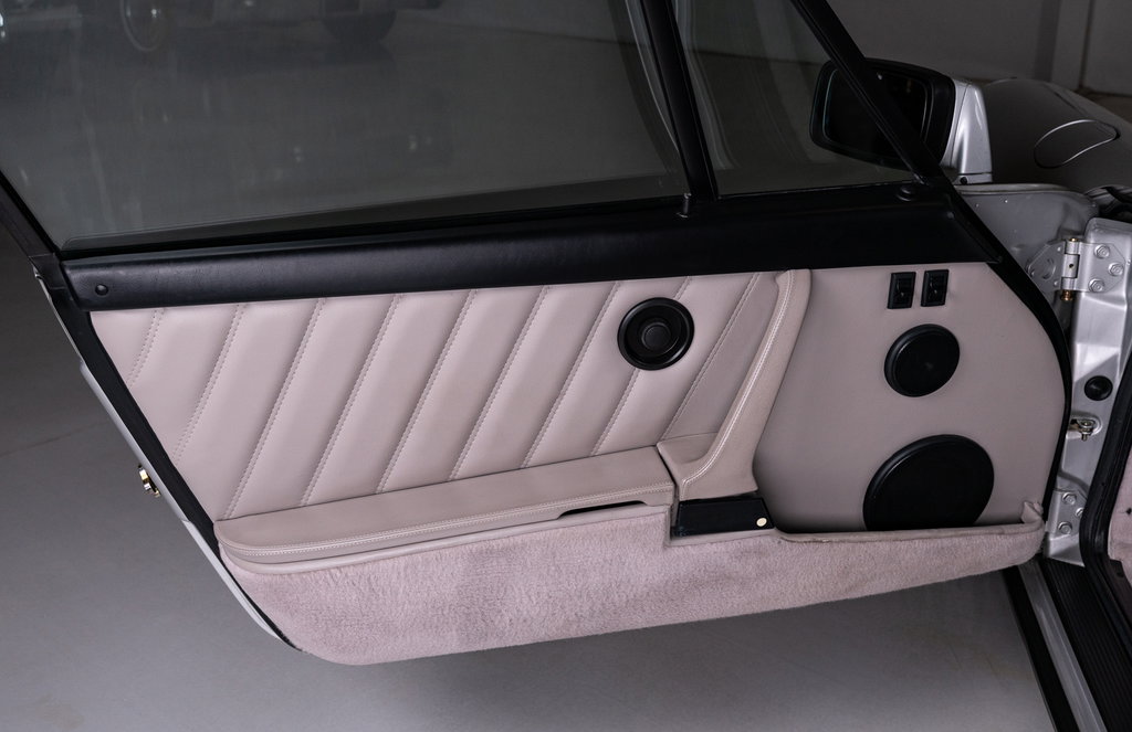 Porsche 911 Carrera 3.2 “25 Jahre 911”