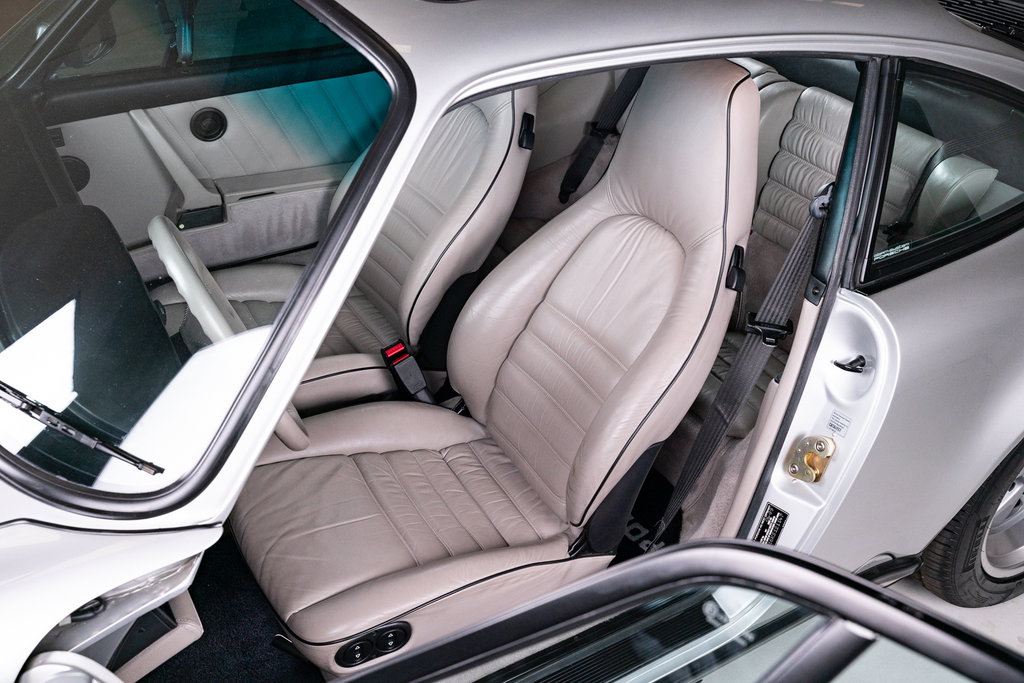 Porsche 911 Carrera 3.2 “25 Jahre 911”