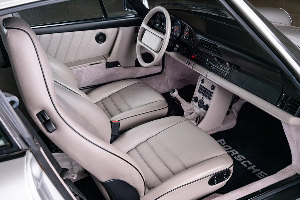 Porsche 911 Carrera 3.2 “25 Jahre 911”