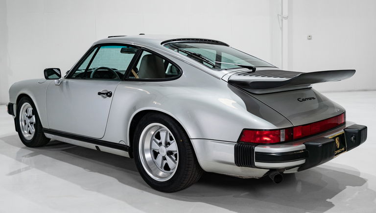 Porsche 911 Carrera 3.2 “25 Jahre 911”
