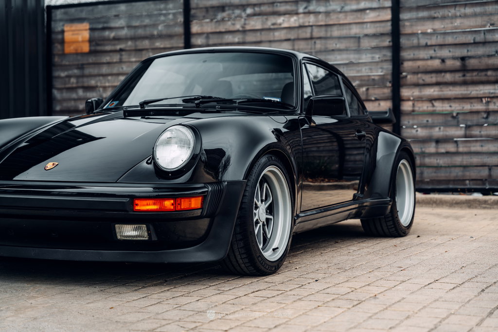 Porsche 911 Turbo 3.3 (US)