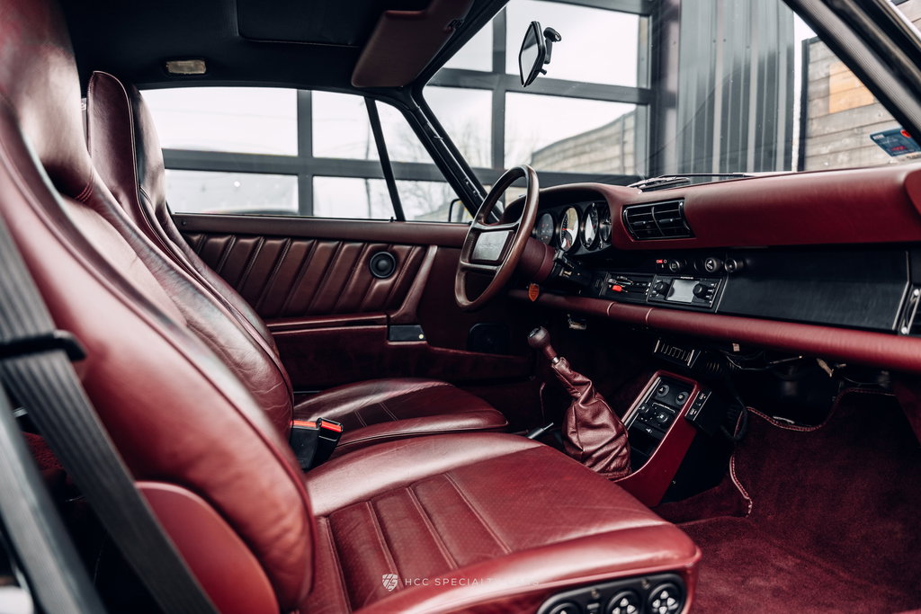 Porsche 911 Turbo 3.3 (US)