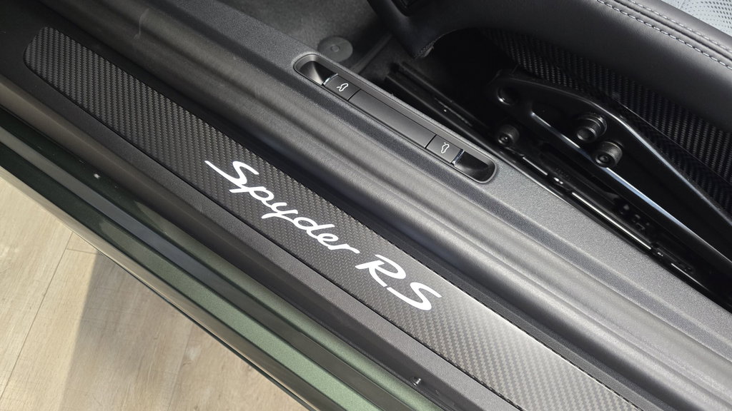 Porsche 718 Spyder RS