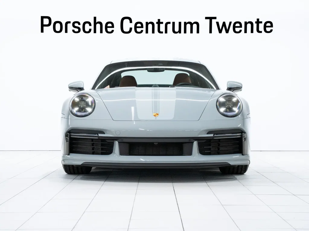 Porsche 992 Sport Classic