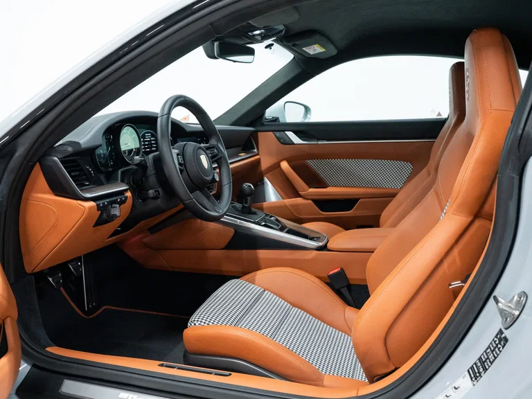 Porsche 992 Sport Classic