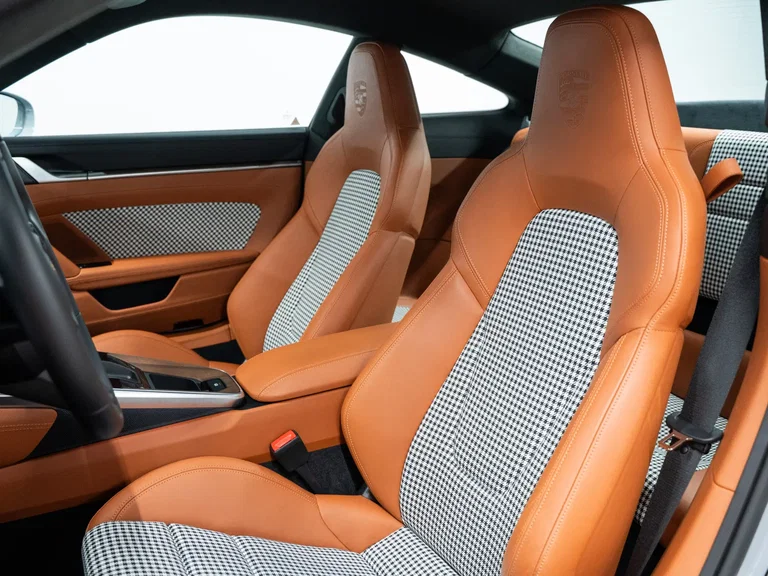 Porsche 992 Sport Classic