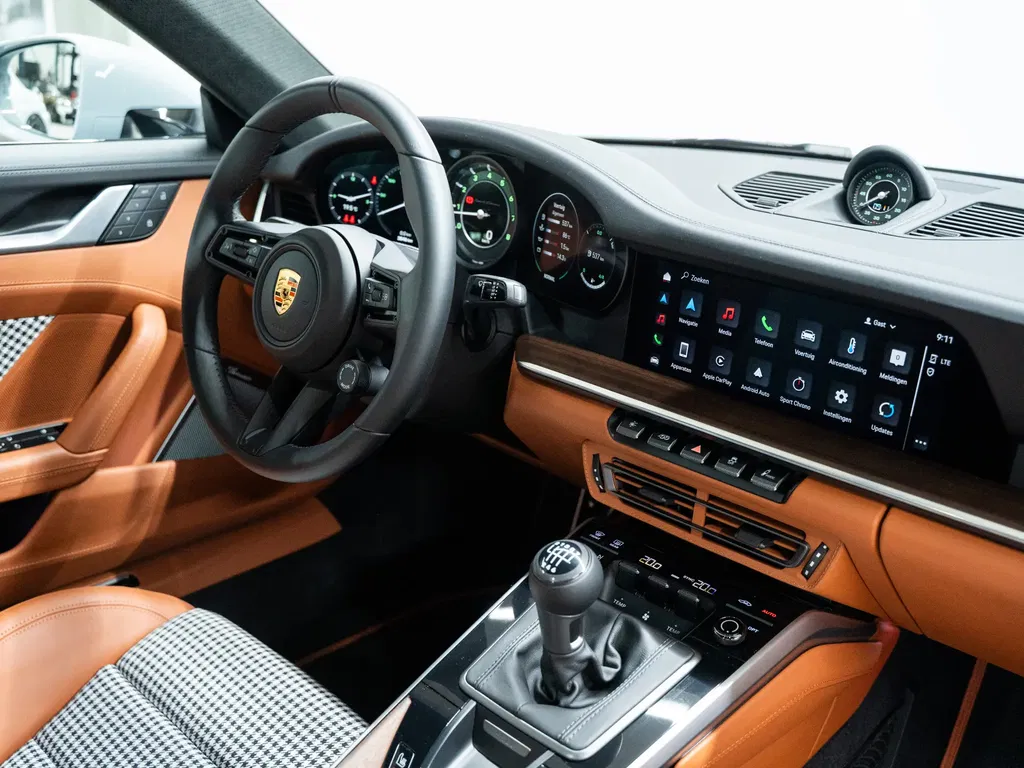 Porsche 992 Sport Classic