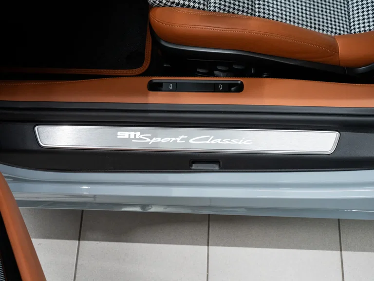 Porsche 992 Sport Classic