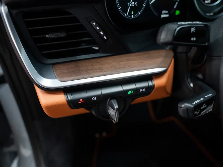 Porsche 992 Sport Classic