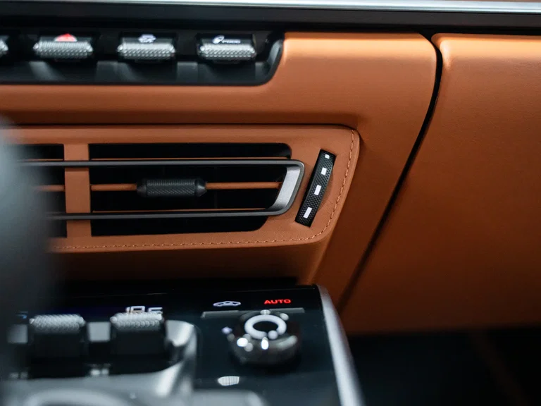 Porsche 992 Sport Classic