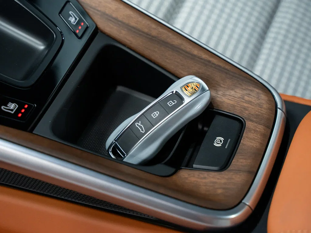 Porsche 992 Sport Classic