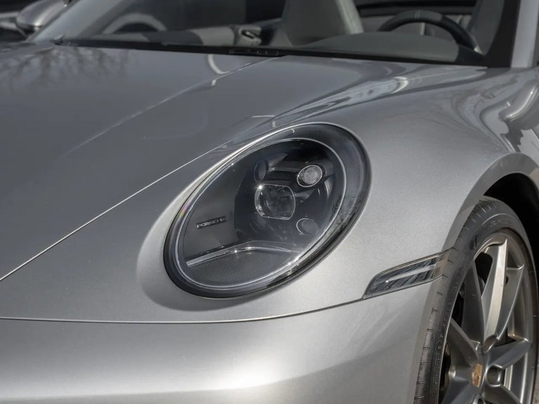 Porsche 992 Carrera