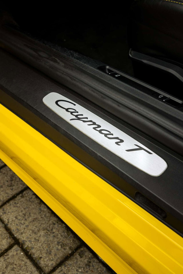 Porsche 718 Cayman T
